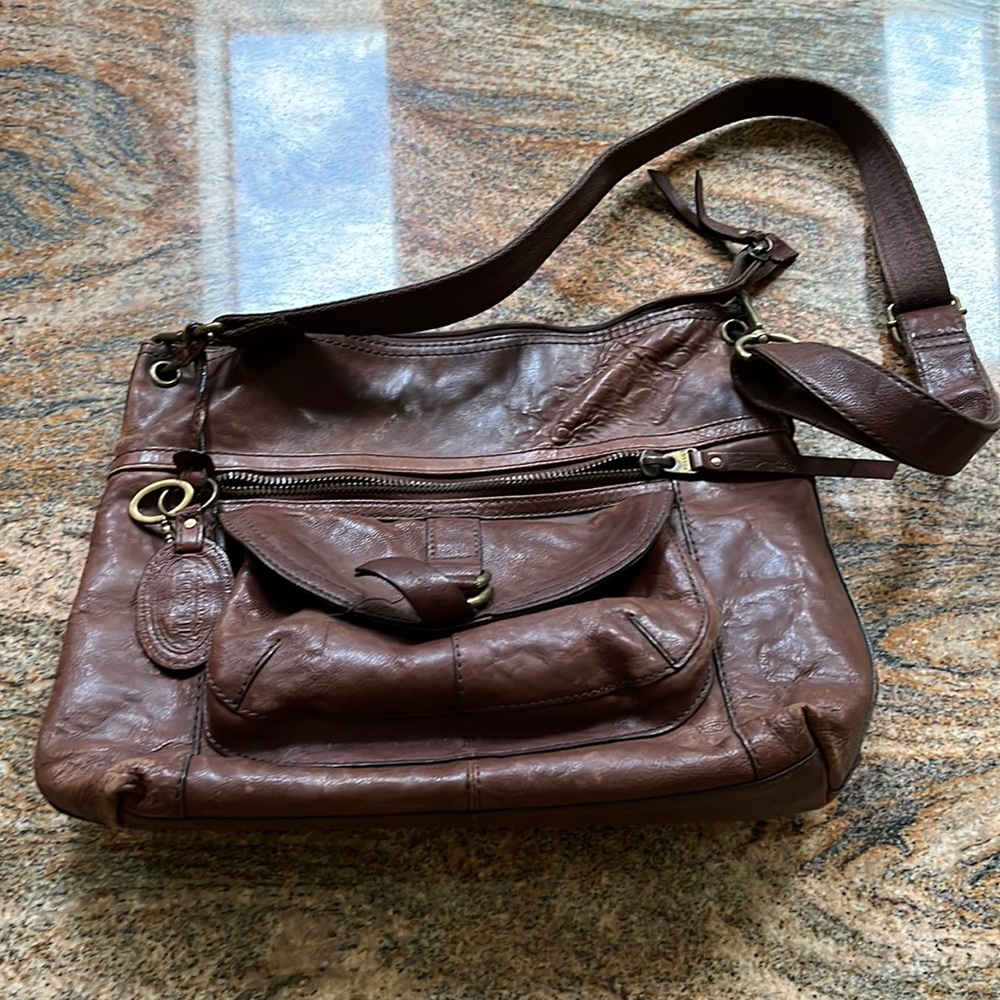 VINTAGE Fossil “Long Live Vintage” crossbody bag, great patina.